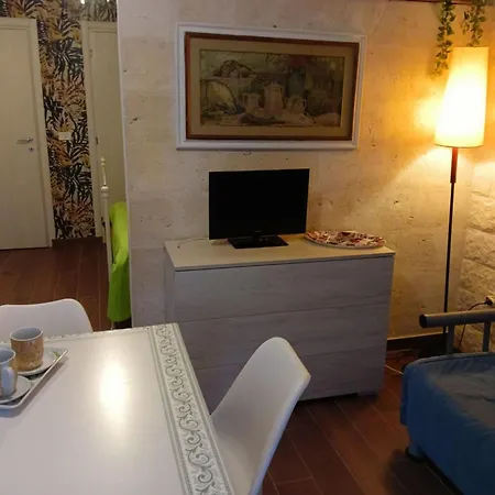 Sleeps 4 In A 100m From The Sandy Sea *