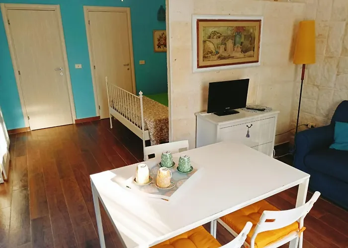 Sleeps 4 In A 100m From The Sandy Sea *