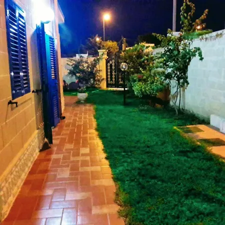 Sleeps 4 In A 100m From The Sandy Sea * טורה קיאנקה